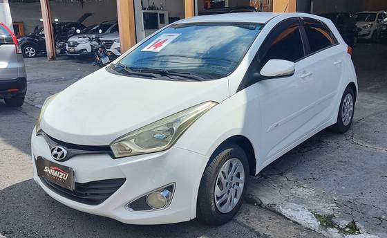 HYUNDAI HB20 1.6 COMFORT PLUS 16V FLEX 4P MANUAL HYUNDAI HB20 1.6 COMFORT PLUS 16V FLEX 4P MANUAL